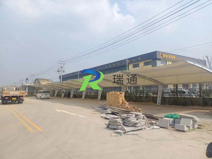 清河縣星燦濾清器廠門口膜結(jié)構(gòu)車棚