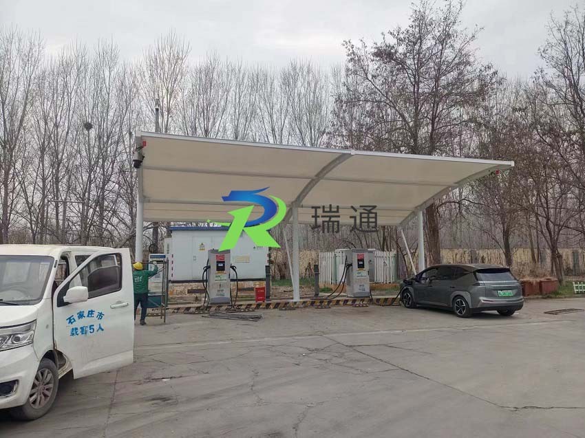 雄縣服務(wù)區(qū)充電樁膜結(jié)構(gòu)車(chē)棚